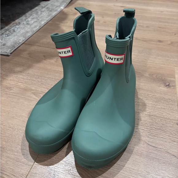 Hunter Shoes - Hunter Women's Original Chelsea Boot 9